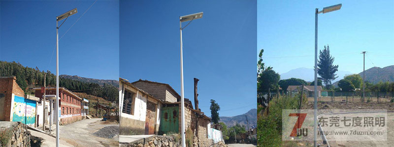 一體化太陽(yáng)能路燈安裝效果拍照