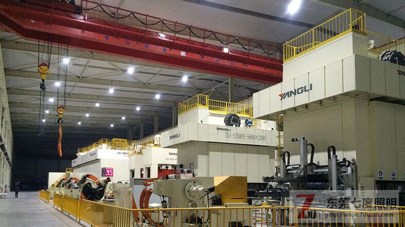 東莞七度照明LED工礦燈在工業(yè)智慧照明中的優(yōu)勢(shì)和應(yīng)用